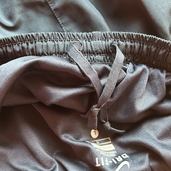 Nike Shorts - Picture 4 of 5